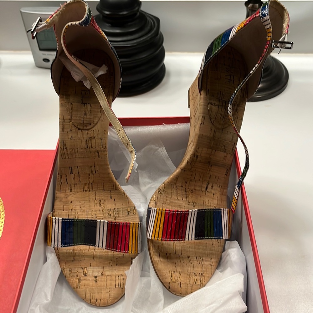New vaneli sandal